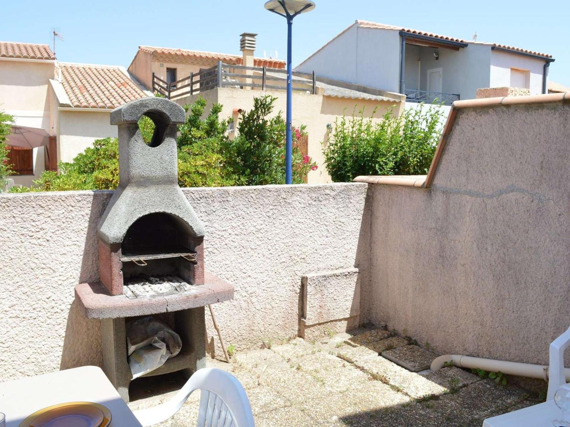 Pavillon Familial 6 Pers A 200M De La Plage Avec Terrasse, Barbecue Et Parking. - Fr-1-229D-227 Saint-Pierre-la-Mer  Exteriör bild
